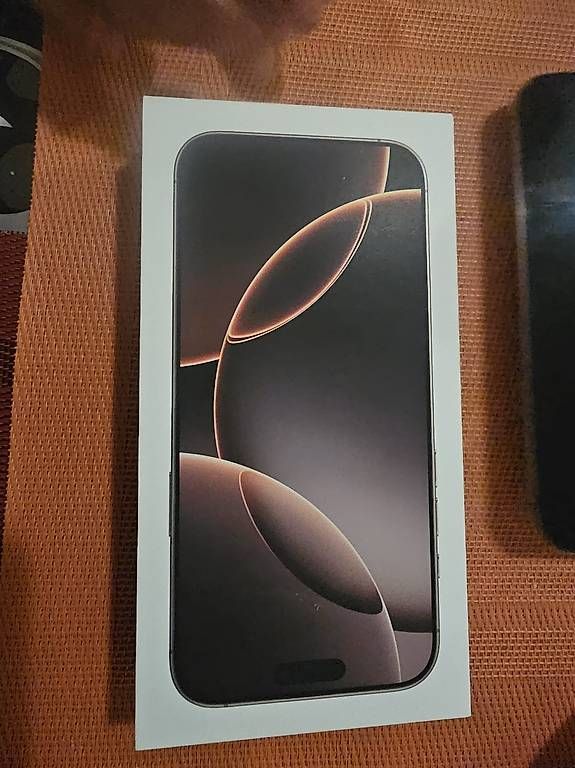 Telefoni cellulari / Smartphones: iPhone 16 Pro Max 512 GB  Desert Titanium – Nuovo e nell'imballaggio originale da Paradiso venduto da Asli 4