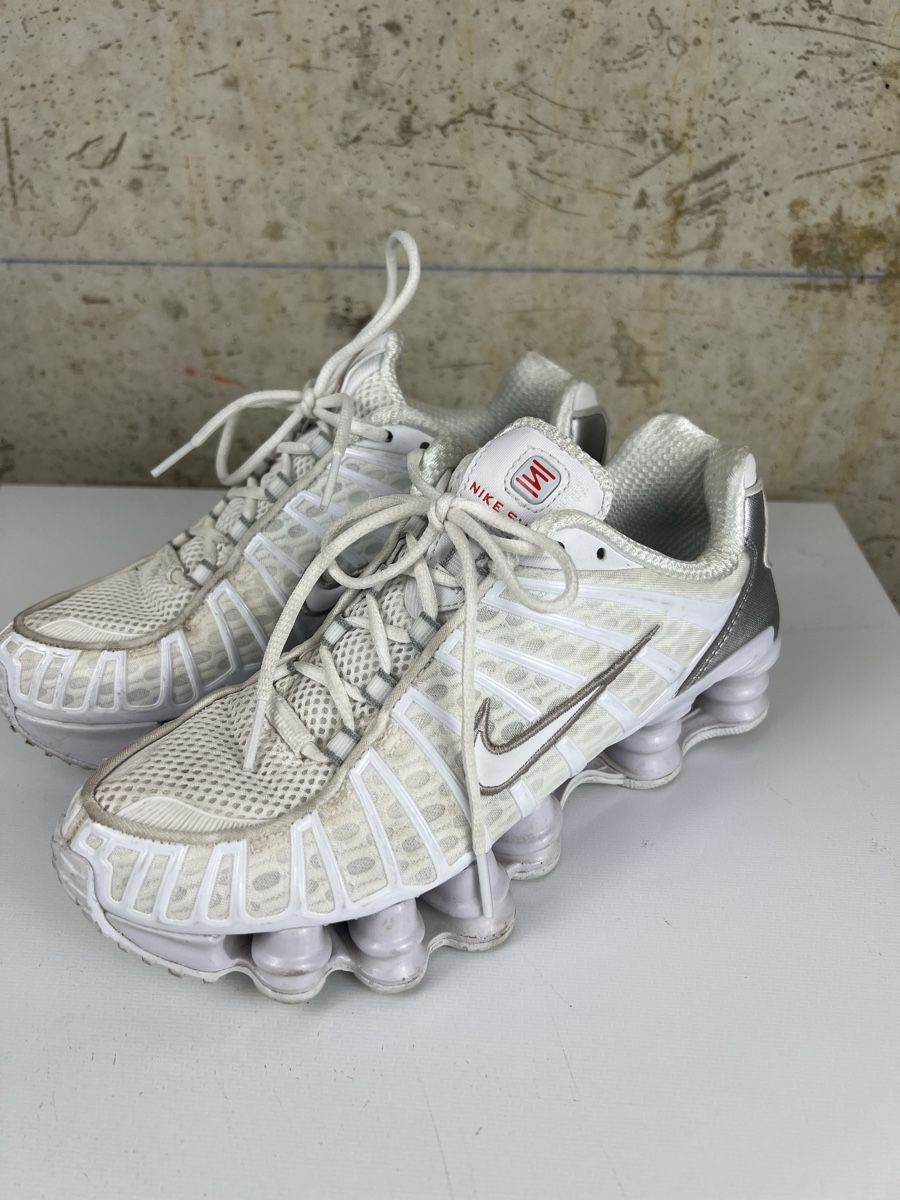 Nike Scarpe da uomo: Nike Shox Sneaker – Usato da Münchenbuchsee venduto da buchsiborder 1