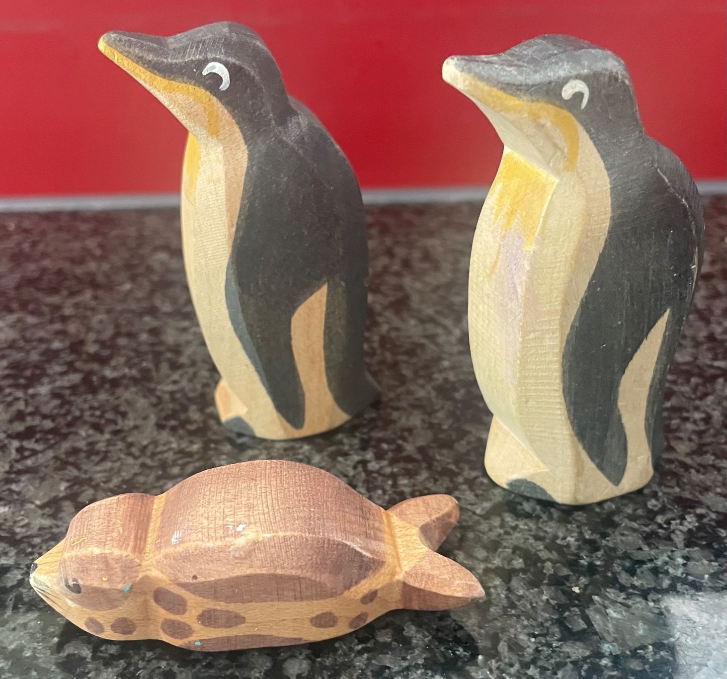 Ostheimer Giocattoli: Ostheimer 2 Pinguine, junger Seehund, gemarkt – Usato da Zuerich venduto da poeteterli