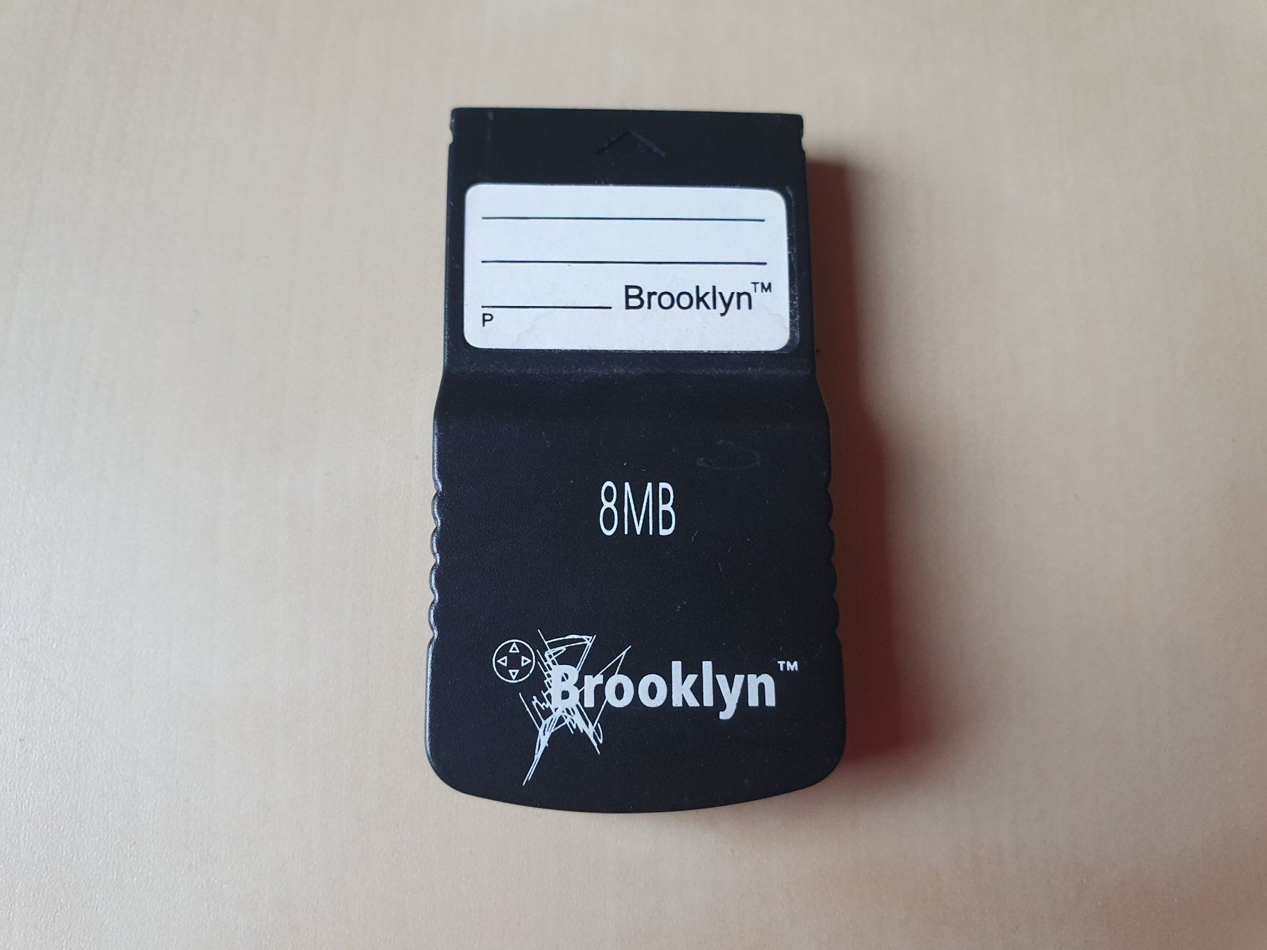 Memory unit & Memory card: Game Cube Memory Card Brooklyn 8 MB – Usato da Stansstad venduto da collectorsshop