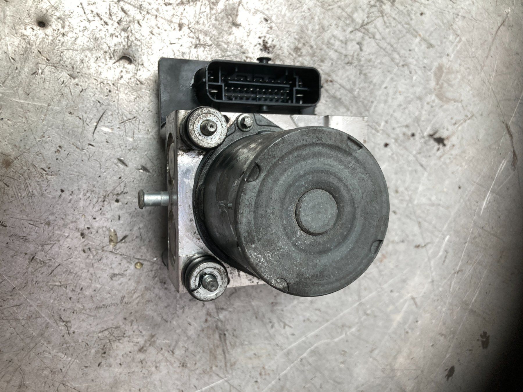 Citroën Tutti pezzi di ricambio auto: ABS Pumpe mit OE-Nummer 0265951434 Citroen Jumpy II – Usato da Cham venduto da WB2223 1