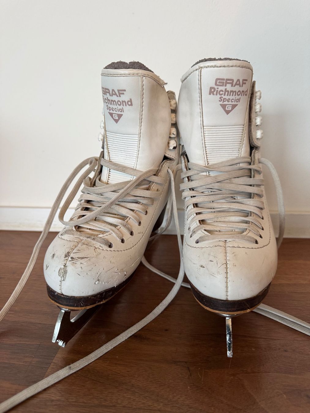 Pattini da ghiaccio: Schlittschuhe Graf Richmond Special 35 – Usato da Herrliberg venduto da piz-nair
