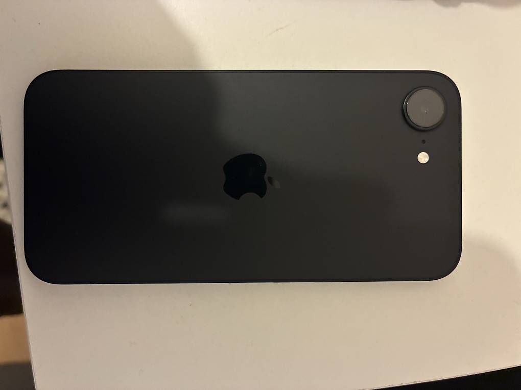 Portables: iphone 16e – Neuf avec emballage d'origine à Winterthur par mik_d27y