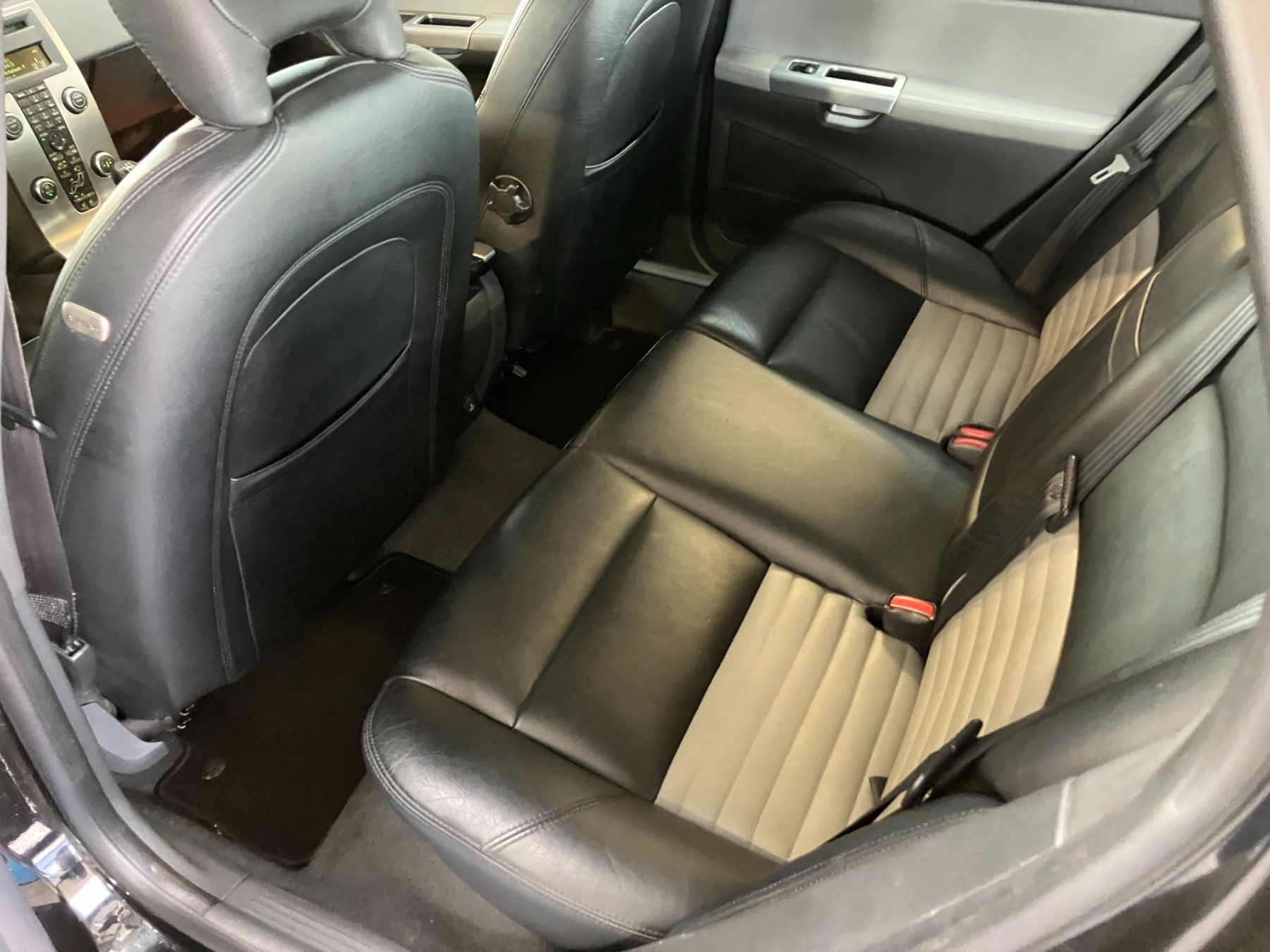 Volvo Automobili: VOLVO V50 1.6D DRIVe Start/Stop – Usato da Gampelen venduto da Steuer0 8