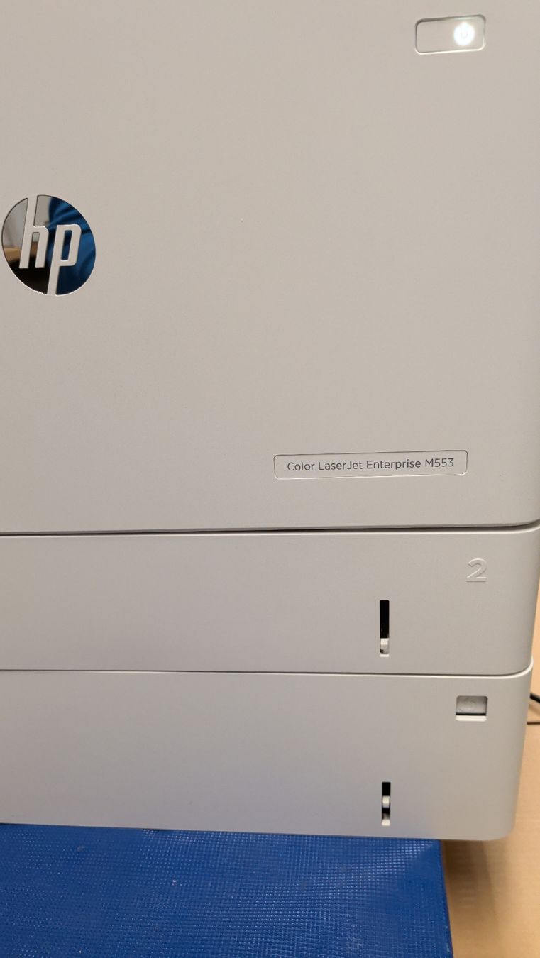 Hewlett Packard Stampanti: HP Color LaserJet Enterprise M553 – Usato da St. Niklausen LU venduto da Sebastian-D