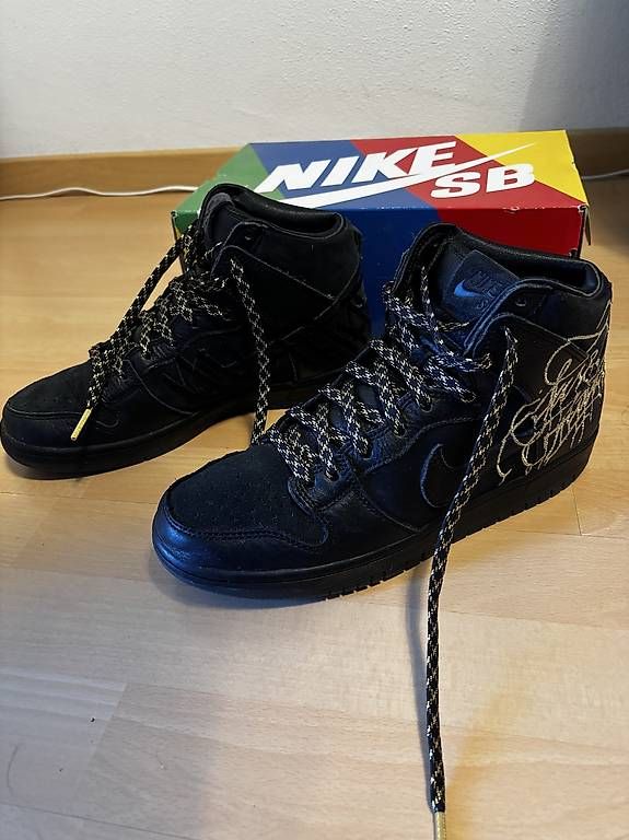 Herrenschuhe: Nike SB Dunk High FAUST Black Gold – Gebraucht aus Breganzona von gab_b5wr