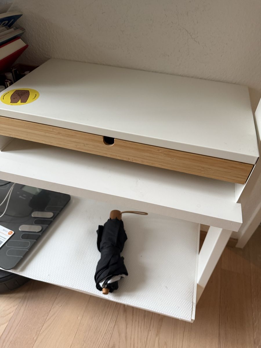 Support d'écran: Monitor stand – D'occasion à Zürich par AlineCr