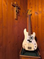 Vintage Reissued V4 P-Bass Neu "roadworn"