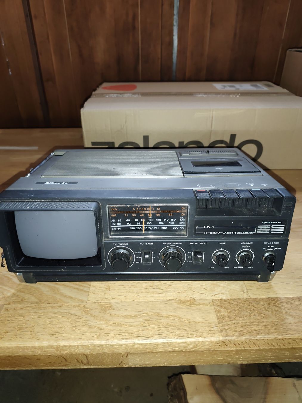 Radios: TV/RADIO/Kasettenrekorder – Gebraucht aus Küssnacht am Rigi von DB_Shop