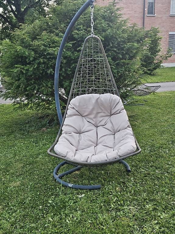 Poltrone pensili da giardino: Bequemer Hängesessel / Gartenschaukel – Usato da Möhlin venduto da sus_d5fx