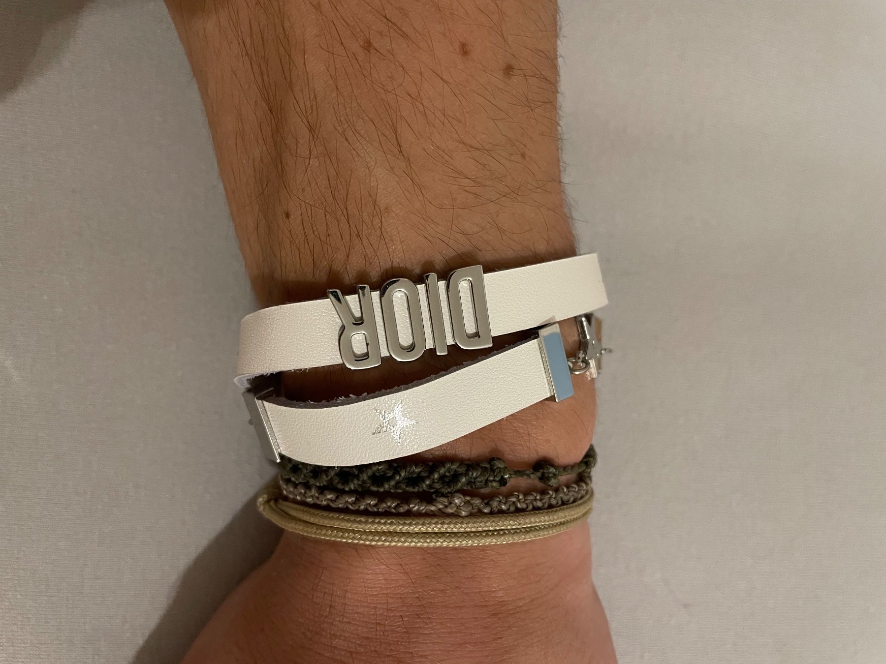 Bracciali & Braccialetti: Dior Lederarmband in weiss – Nuovo (secondo la descrizione) da Horgen venduto da hef_p8zg 2