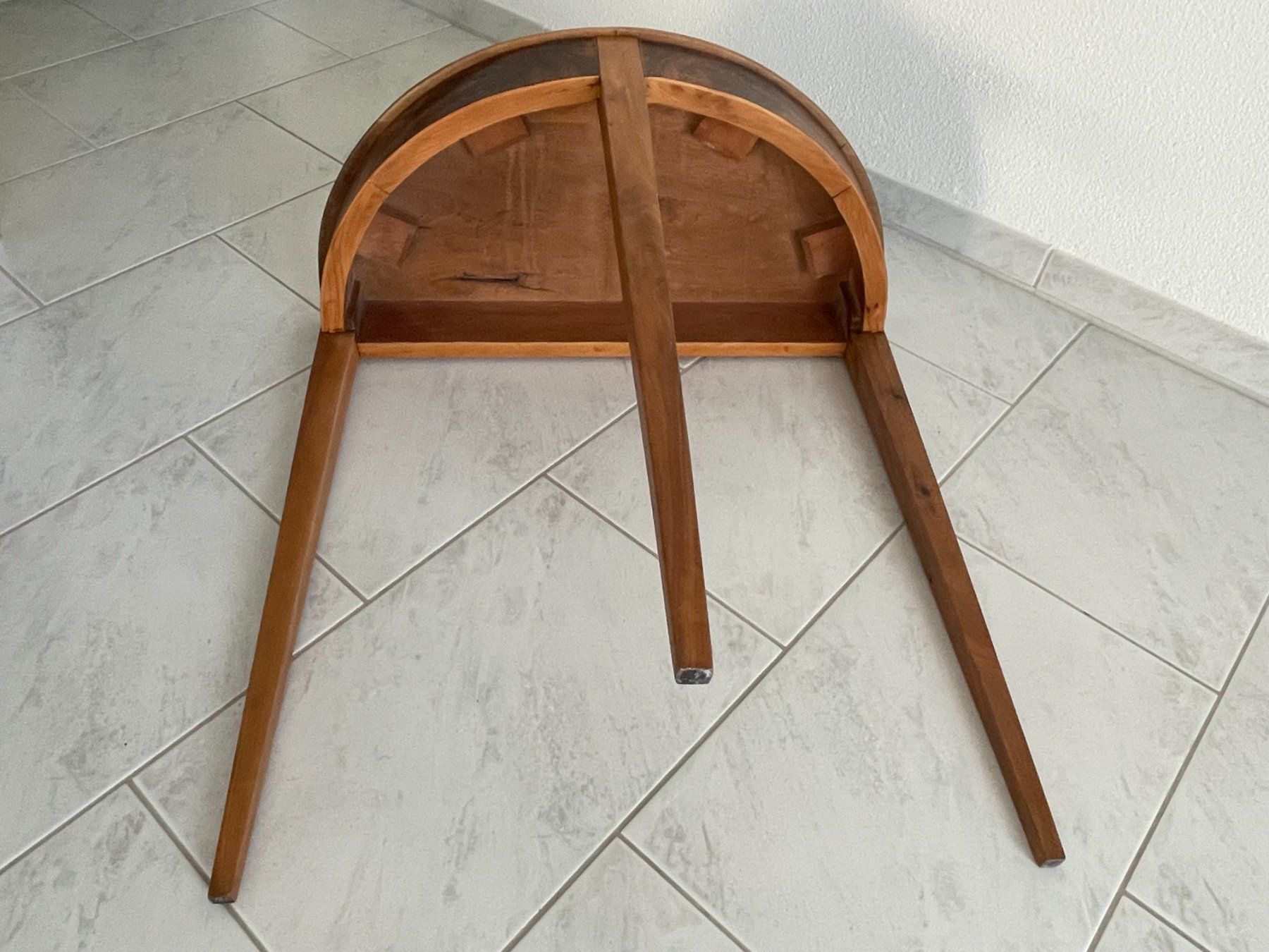 Tavoli: ALTER WANDTISCH (halbrund) – Usato da Uhwiesen venduto da Uhwiesen 2