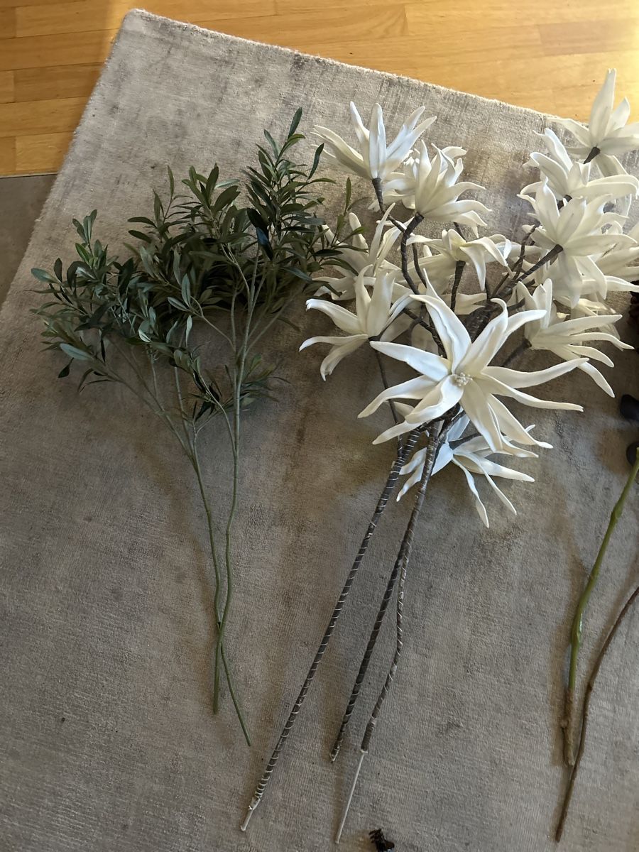 Tutte le decorazioni: Diverse künstliche Blumen gross – Usato da Fahrweid venduto da Mara36 1