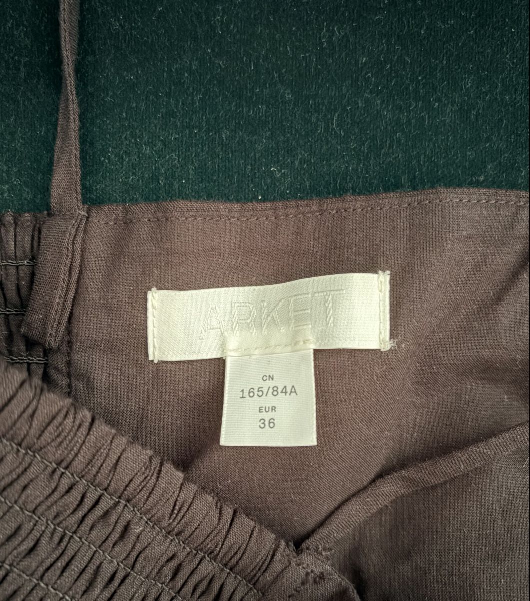 Arket Top: ARKET Top Gr.36 Schwarz – Nuovo (secondo la descrizione) da Allschwil venduto da oza_28jw 2