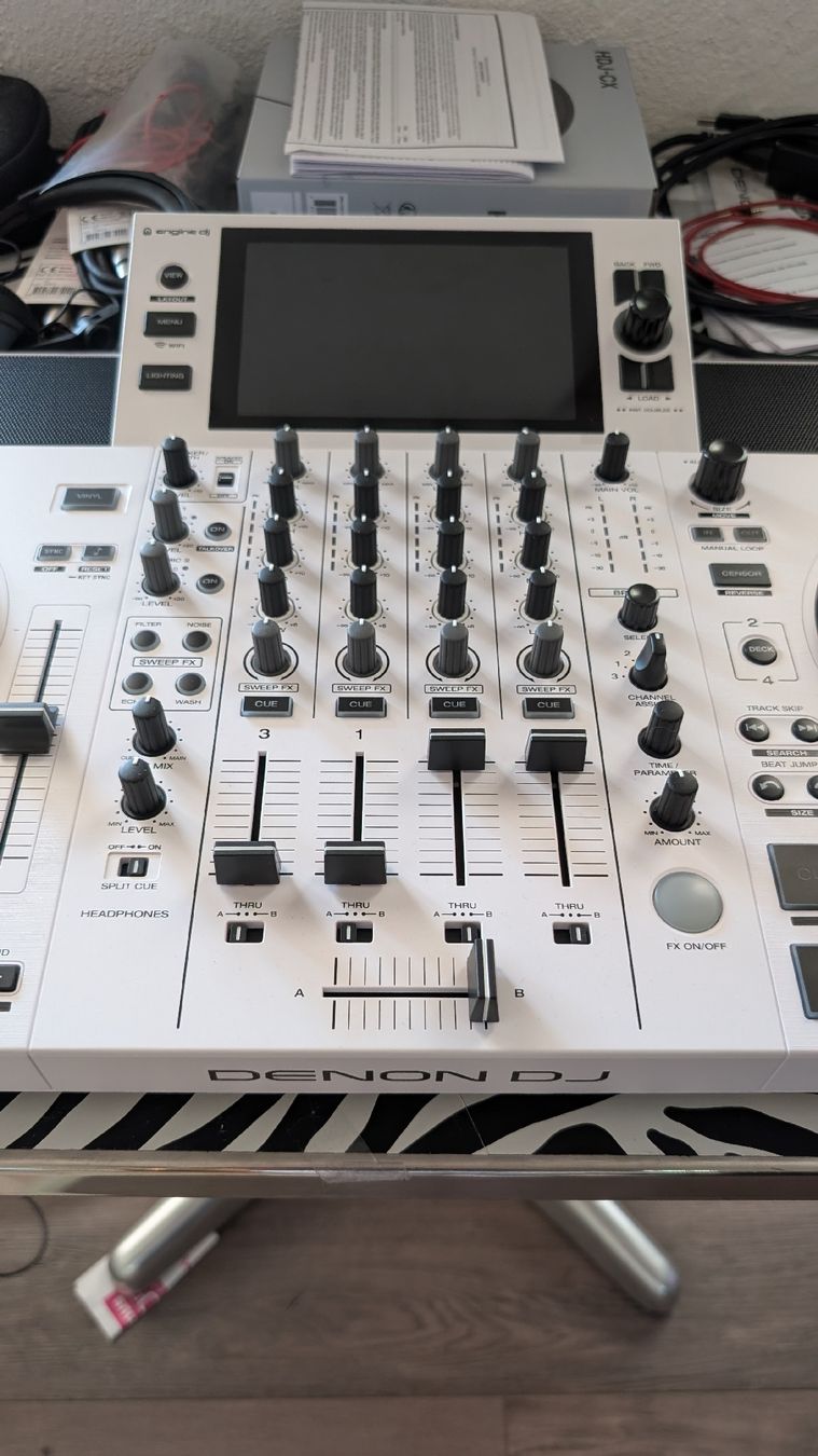 Denon Console di mixaggio: denon dj sc live 4 – Nuovo (secondo la descrizione) da oberembrach venduto da hel_f97f 1