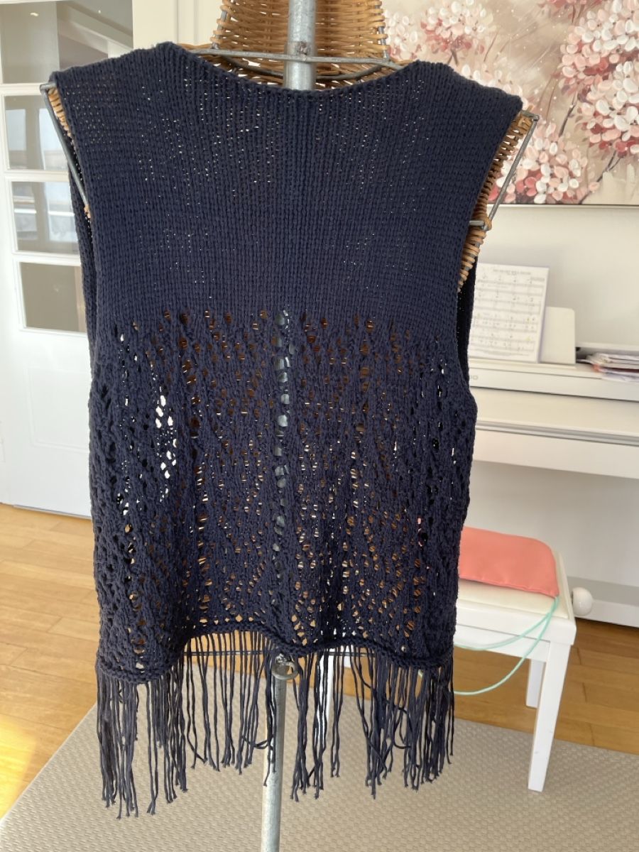 Mango Gilets & Westen: Strickgilet mit Fransen, Mango, S/M – Gebraucht aus Solothurn von Bobesch08 3