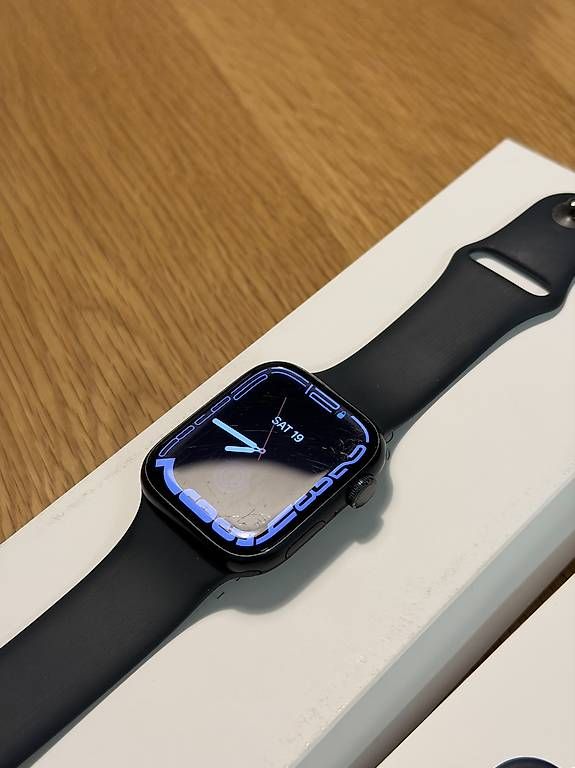 Smartwatch: Apple watch series 9, 45 mm – Usato da Cham venduto da nem_ts5t 2