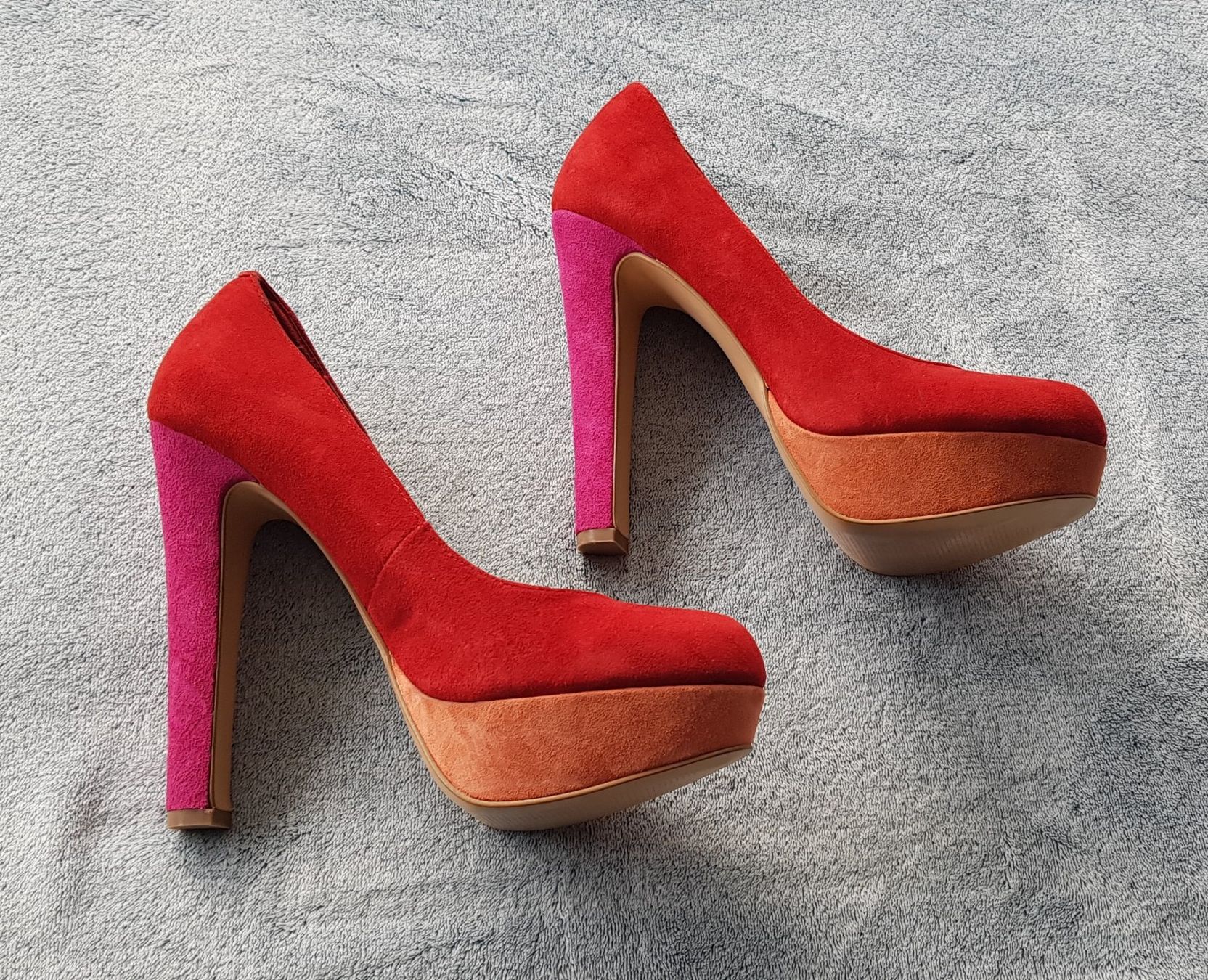 Steve Madden Damenschuhe: Ausgefallene Steve Madden Pumps aussen Echtleder 38 – Gebraucht aus Schlatt TG von Pfusi3