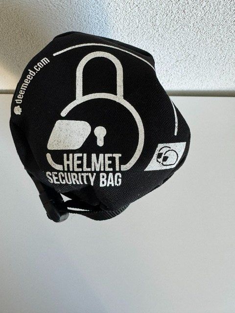 Borse: Helm Tasche (Helmet Security Bag) – Nuovo (secondo la descrizione) da Alterswilen venduto da Mustang45 1
