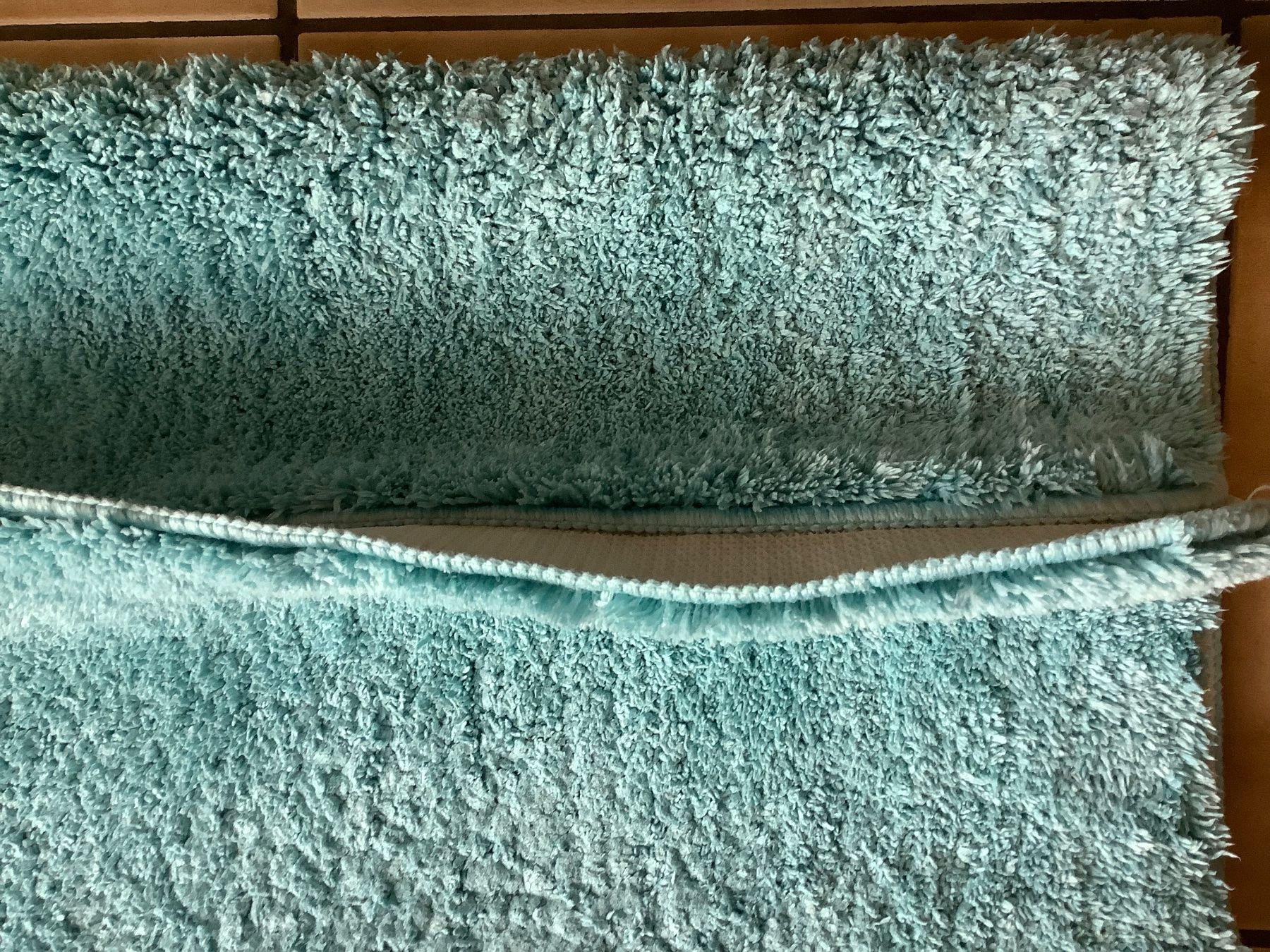 Tappeti: Tapis de salle de bains - Couleur "turquoise" - De qualité – Usato da Le Lignon venduto da Gwen77