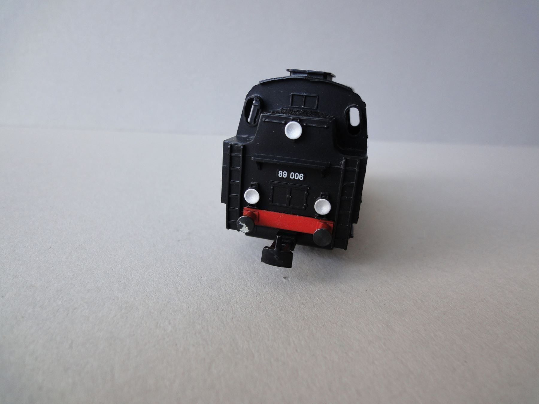 Märklin Modellini di ferrovie: Märklin Dampflok DB 89006 mit Wagen H0 – Usato da Chur venduto da omonia 2