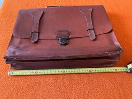 Serviette vintage en cuir marron, rétro scolaire