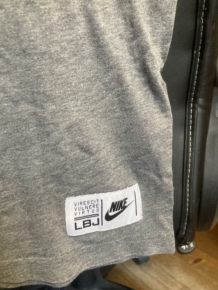 Nike T-shirt: T-shirt nike taglia S – Usato da Bodio venduto da ste_wg29 1