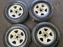 JEEP Wrangler Stahlfelgen 245/75 R16 2007 mit Winterpneu