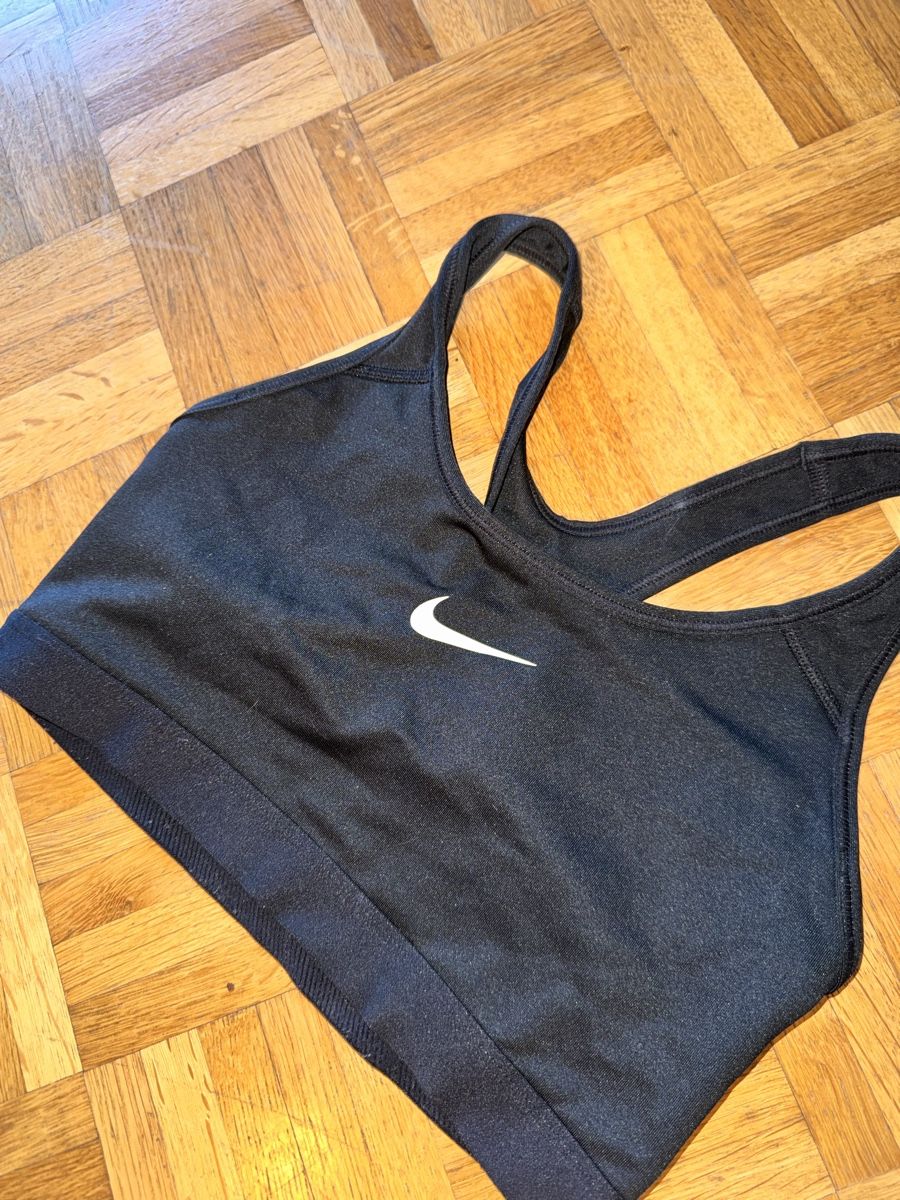 Nike Top: Nike Sport BH black – Nuovo (secondo la descrizione) da Zürich venduto da forestF4iry