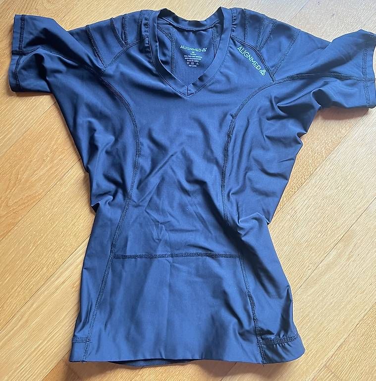 T-Shirts: Posture Shirt – Gebraucht aus Glattbrugg von ris124