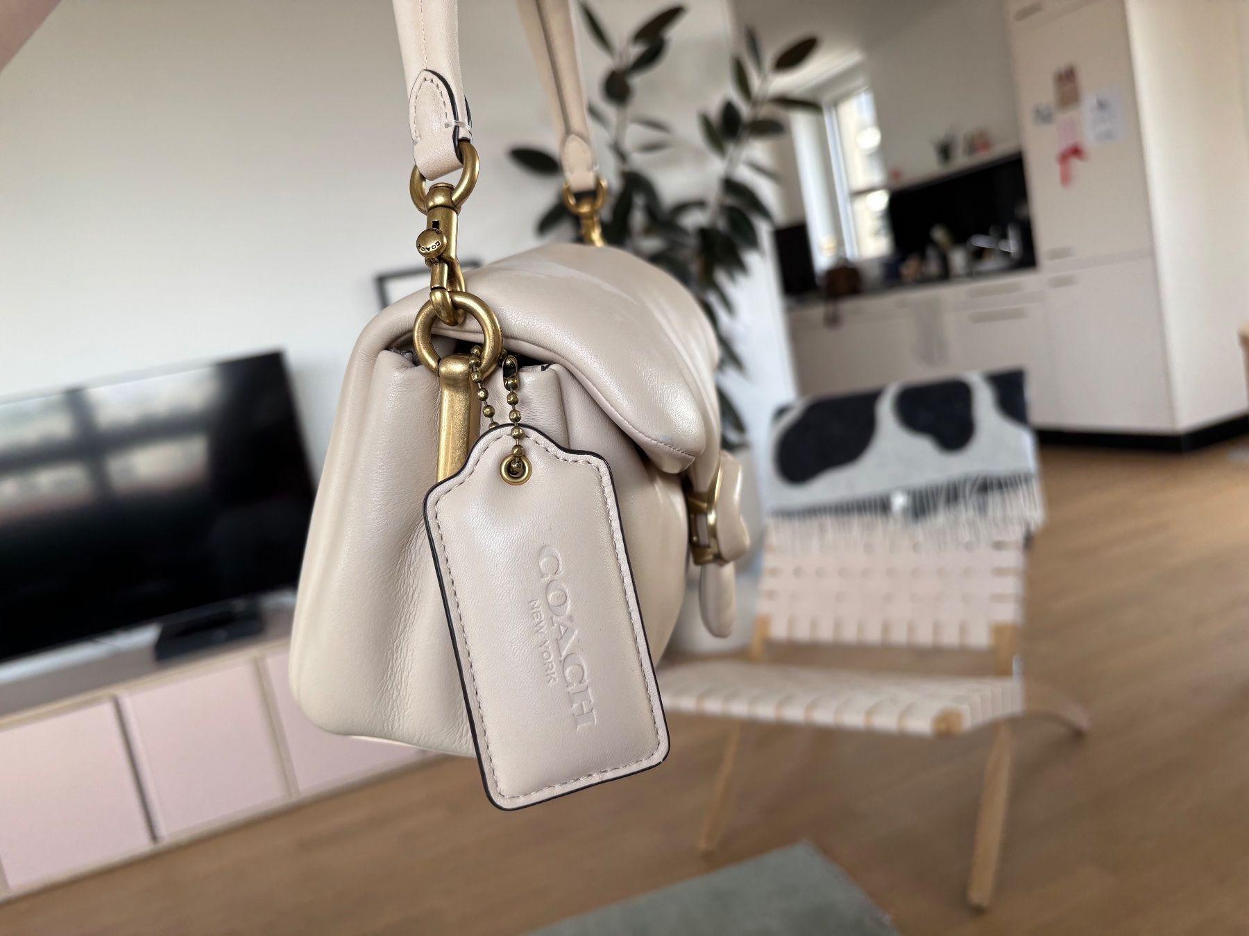 Coach Borse da donna: Coach Pillow Tabby beige – Usato da Dübendorf venduto da dresctat 3
