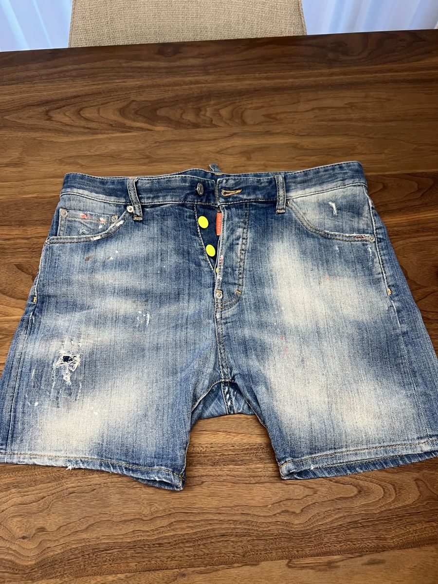 Dsquared2 Jeans: Dsquared Shorts - Grösse 48 – Gebraucht aus Zürich von adi_9b9f
