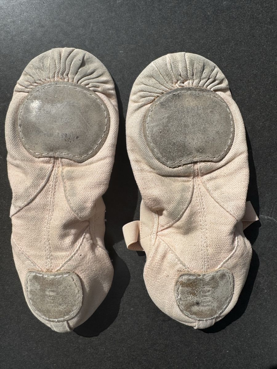 Bloch Schuhe für Mädchen: Bloch Ballettschuhe Stoff - 2 1/2 b – Gebraucht aus Küttigen von nomad_ 1