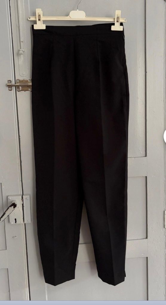 Pantaloni: pantalon cigarette taille haute noir – Usato da Lausanne venduto da emm_sc77 4