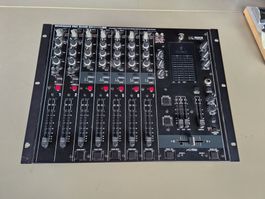 Behringer Pro Mixer  DX-2000 USB  7 Kanal  leichter Defekt