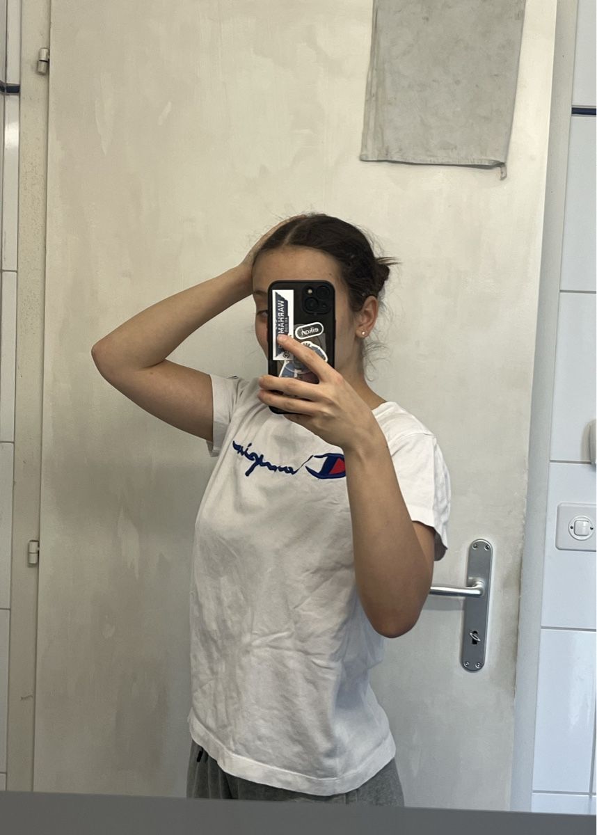 Champion T-shirt: T-shirt Champion – Usato da Villars-sur-Glâne venduto da maeva_polesports 1