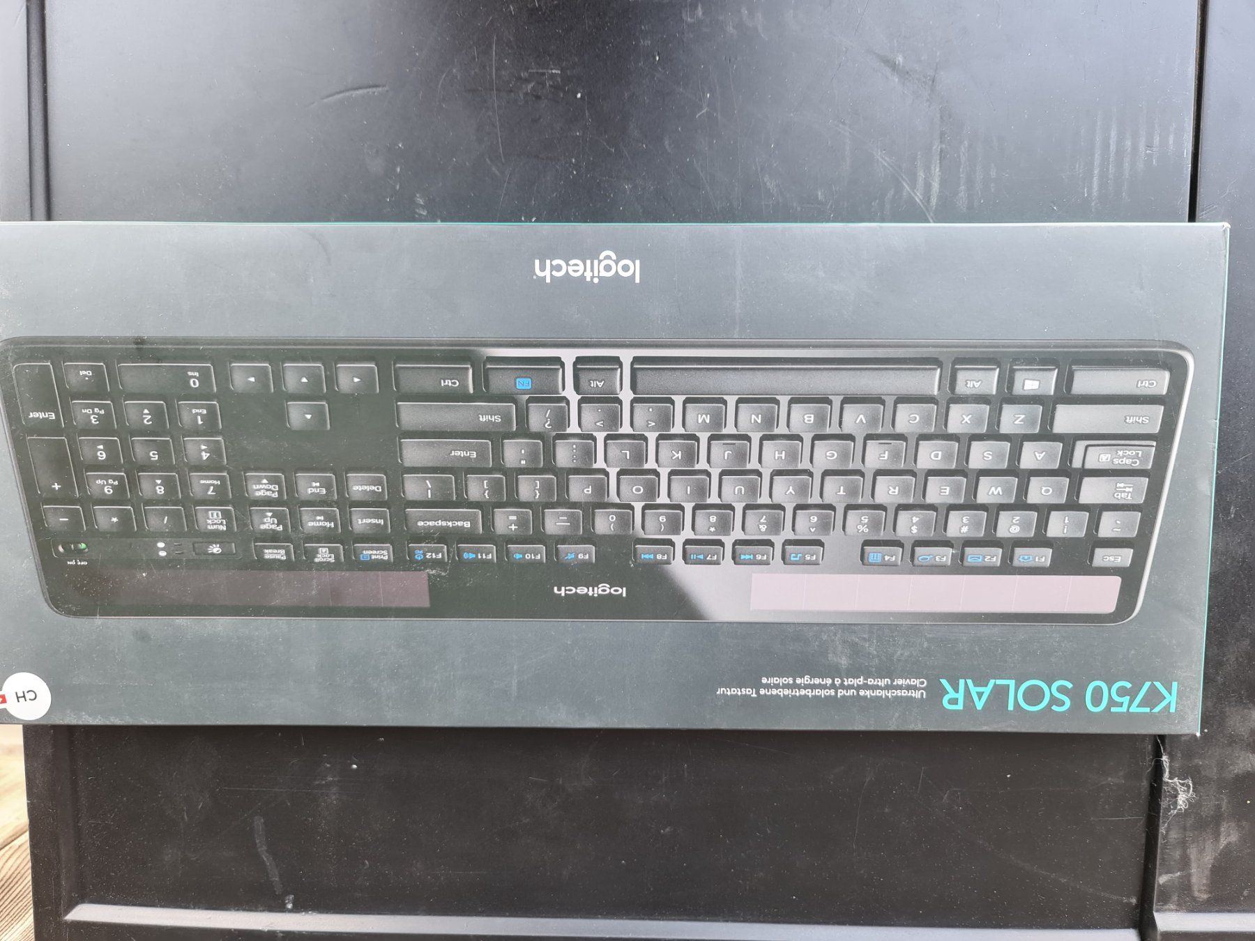 Logitech Tastiere: Logitech K750 SOLAR Tastatur Neu – Nuovo e nell'imballaggio originale da Niederlenz venduto da DaveDasWahnsinn