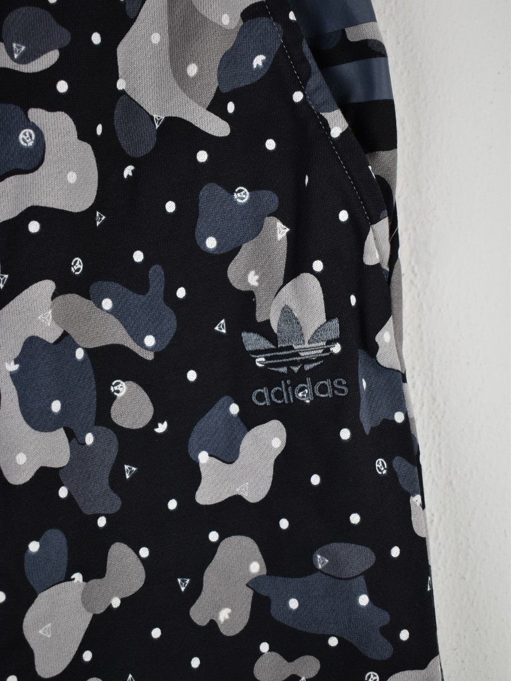 Adidas Pantaloni: Adidas Shorts Gr.M – Nuovo (secondo la descrizione) da Nürensdorf venduto da 2ND_STORY 2