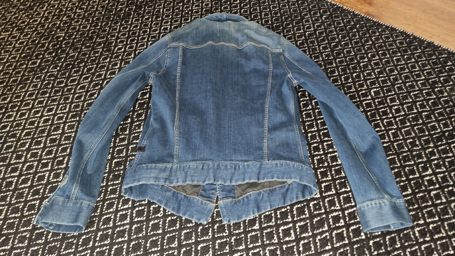G-Star Giacche: G Star Raw jacke gr S – Usato da Wigoltingen venduto da Zuckerfee84