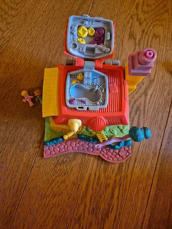 Polly Pocket Giocattoli: Polly Pocket Light up Kitty House – Usato da Trachslau venduto da Suslae 3