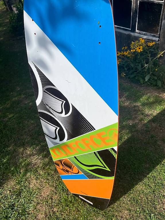 Planches de surf: Liquid Force Drive Kiteboard – D'occasion à lüscherz par simple_nic 1