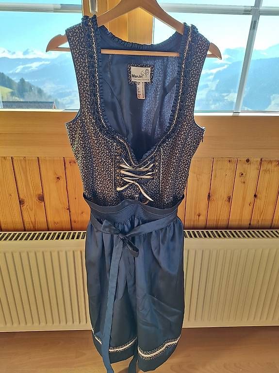 Vestiti: Dirndel Gr. 40 – Usato da Ebnat-Kappel venduto da Engaly
