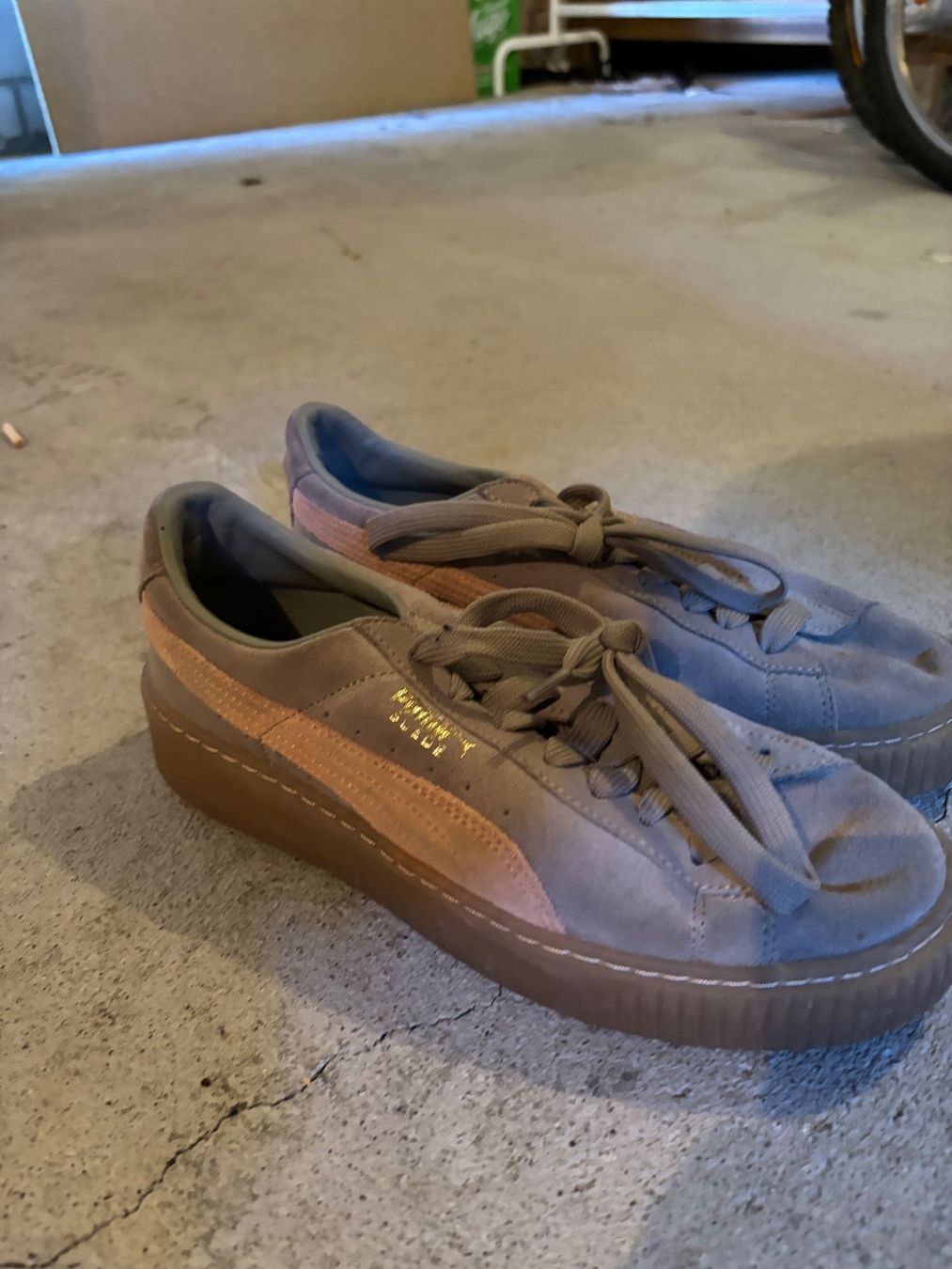 Puma Chaussures femmes: Puma Suede Sneaker Gr. 39 – D'occasion à Schafisheim par Chillout123 1