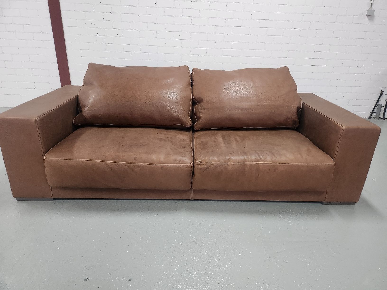 Baxter Divani: Baxter - Budapest 2-Sitzer-Sofa by Paola Navone – Usato da Nijmegen venduto da HermsenDesign