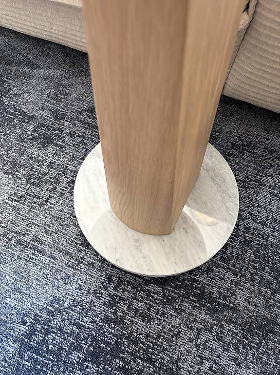 Tavoli: Bolia Root Table Dia 42 H 44 cm NP 950.- – Usato da Unterägeri venduto da mar_96hk 4