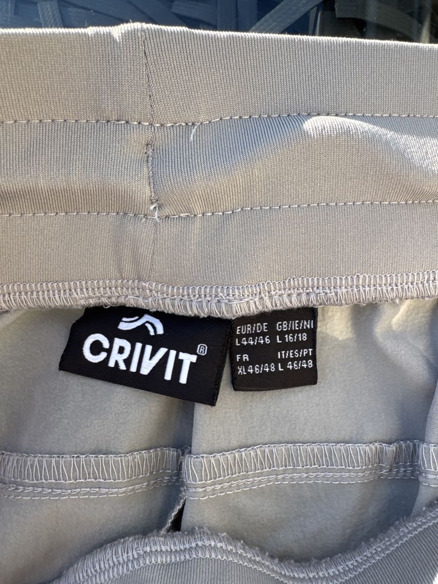 Pantaloni: Shorts Neu (44/46) – Nuovo (secondo la descrizione) da Vezia venduto da sidu03 1