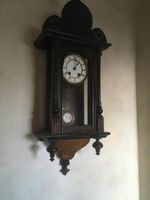 Horloge murale ancienne type pendule avec balancier RA