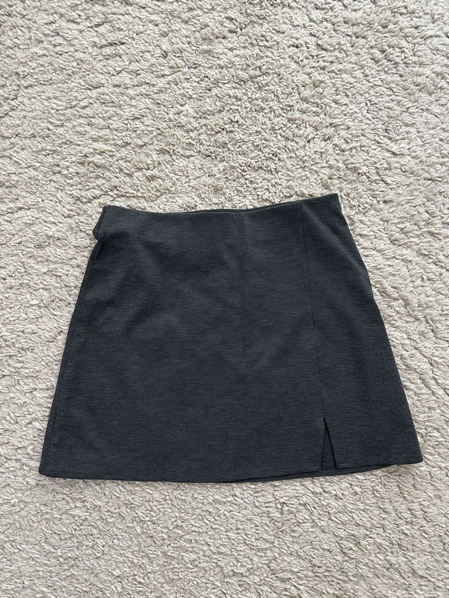 H&M Röcke: H&M Minirock, Grau, Grösse M – Ideal für den Herbst! – Neu (gemäss Beschreibung) aus Dübendorf von Magis_Stuff