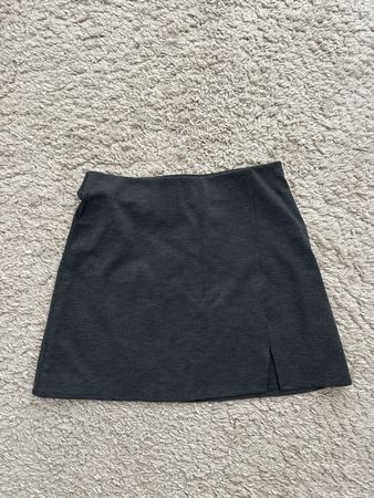H&M Minirock, Grau, Grösse M – Ideal für den Herbst!
