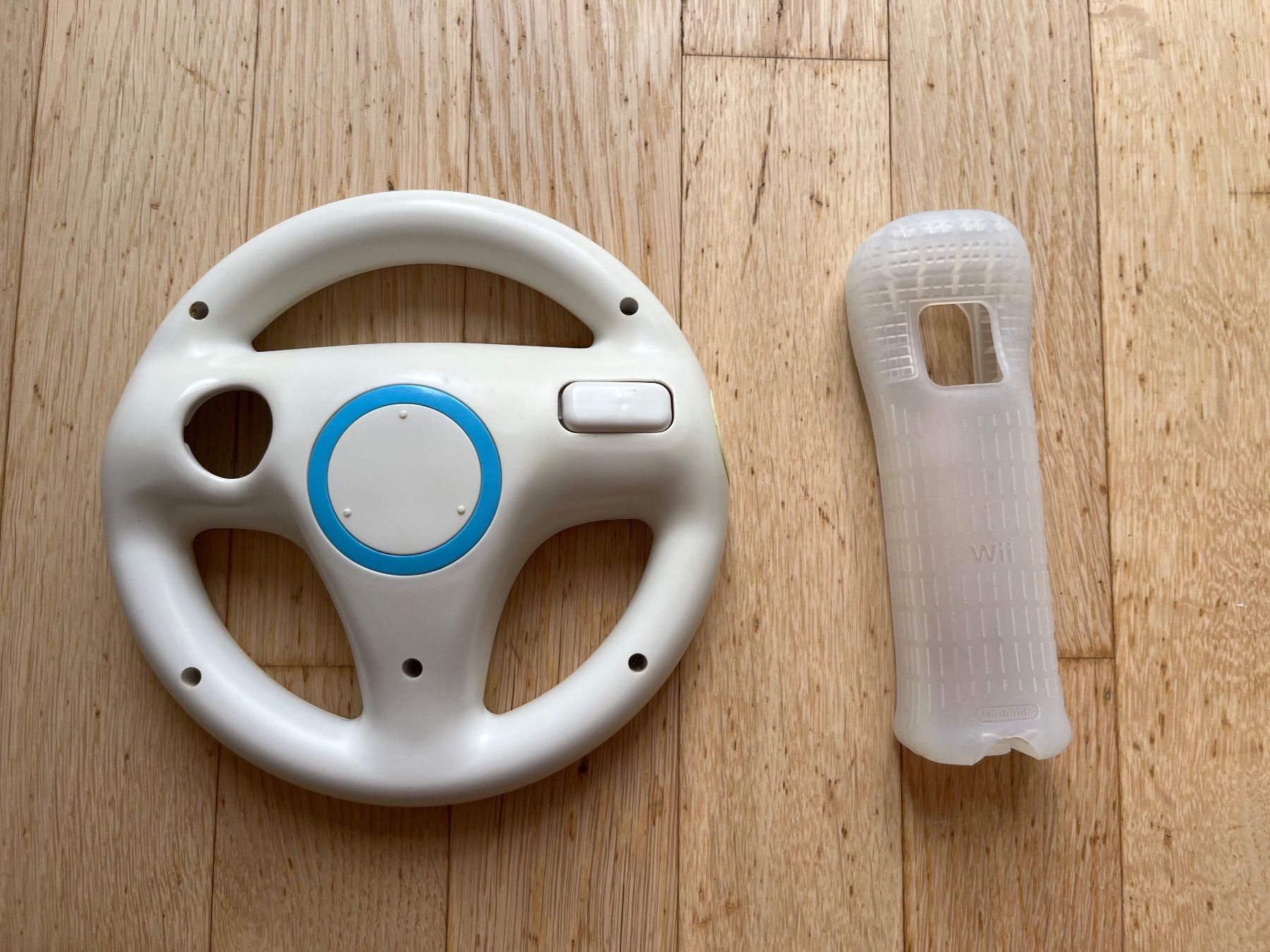 Nintendo Controller: Wii Lenkrad und Schutzhülle – Usato da Basel venduto da Laserjay 1